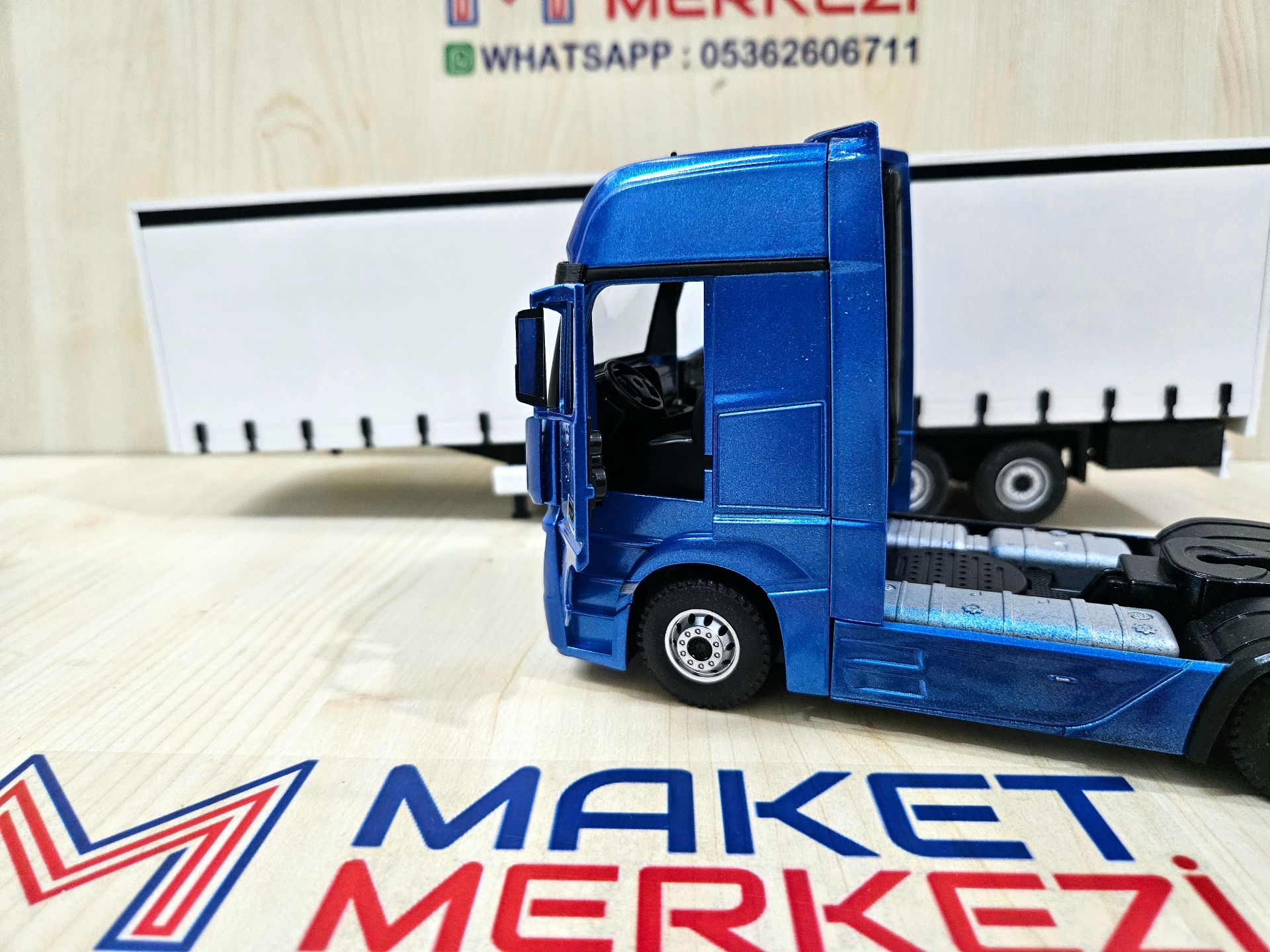 1/36 MAVİ MERCEDES ACTROS 1851 TENTE DORSELİ TIR MAKETİ