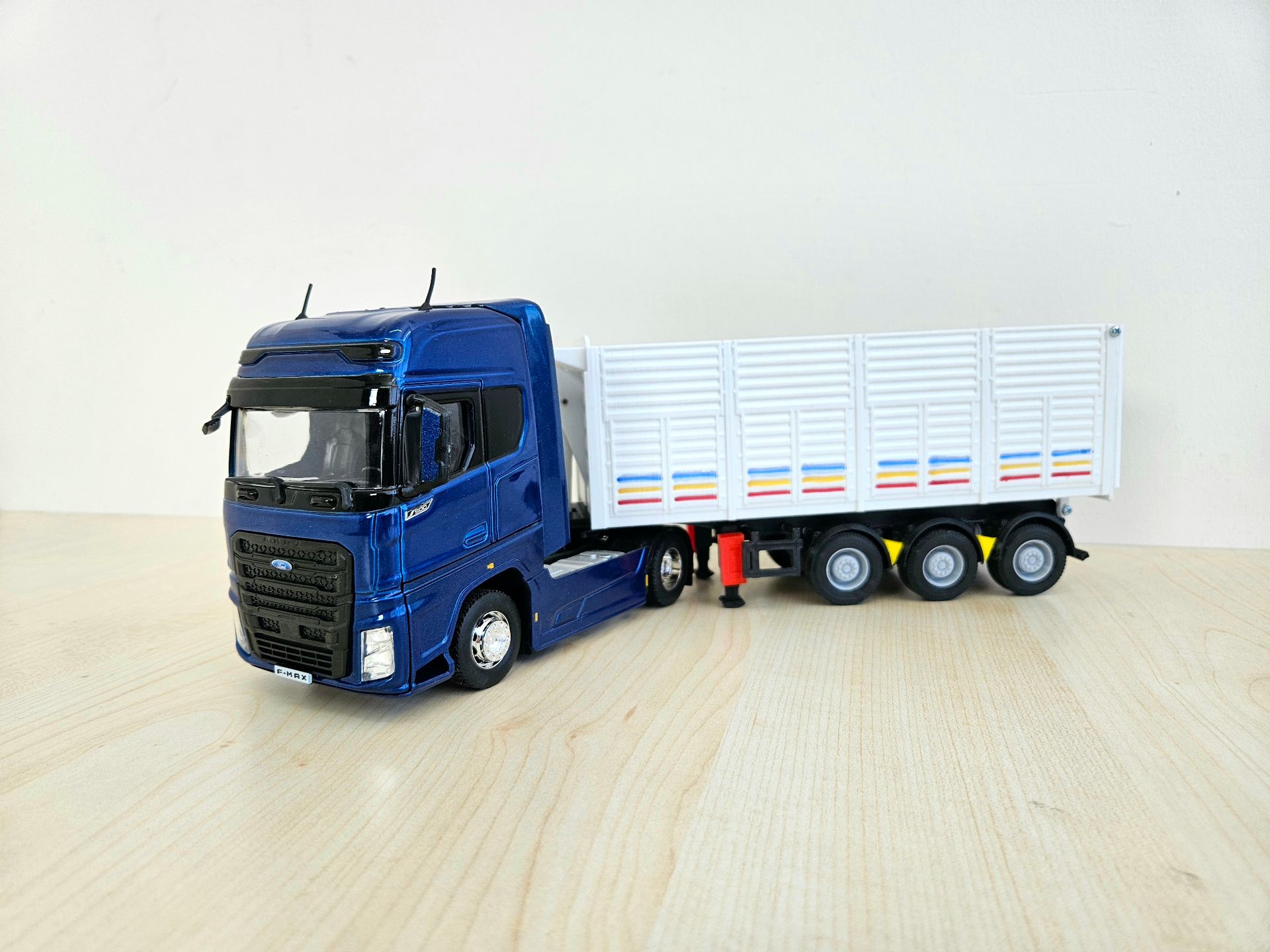 1/36 FORD F-MAX KAPAKLI DAMPER DORSELİ TIR MAKETİ