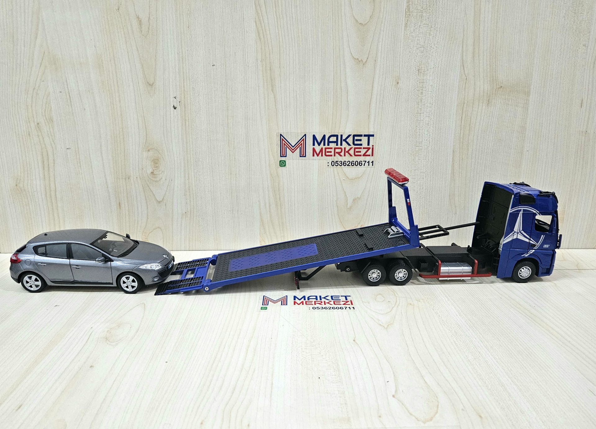1/36 MAVİ MERCEDES ACTROS 1851 OTO KURTARICI ÇEKİCİ MAKETİ
