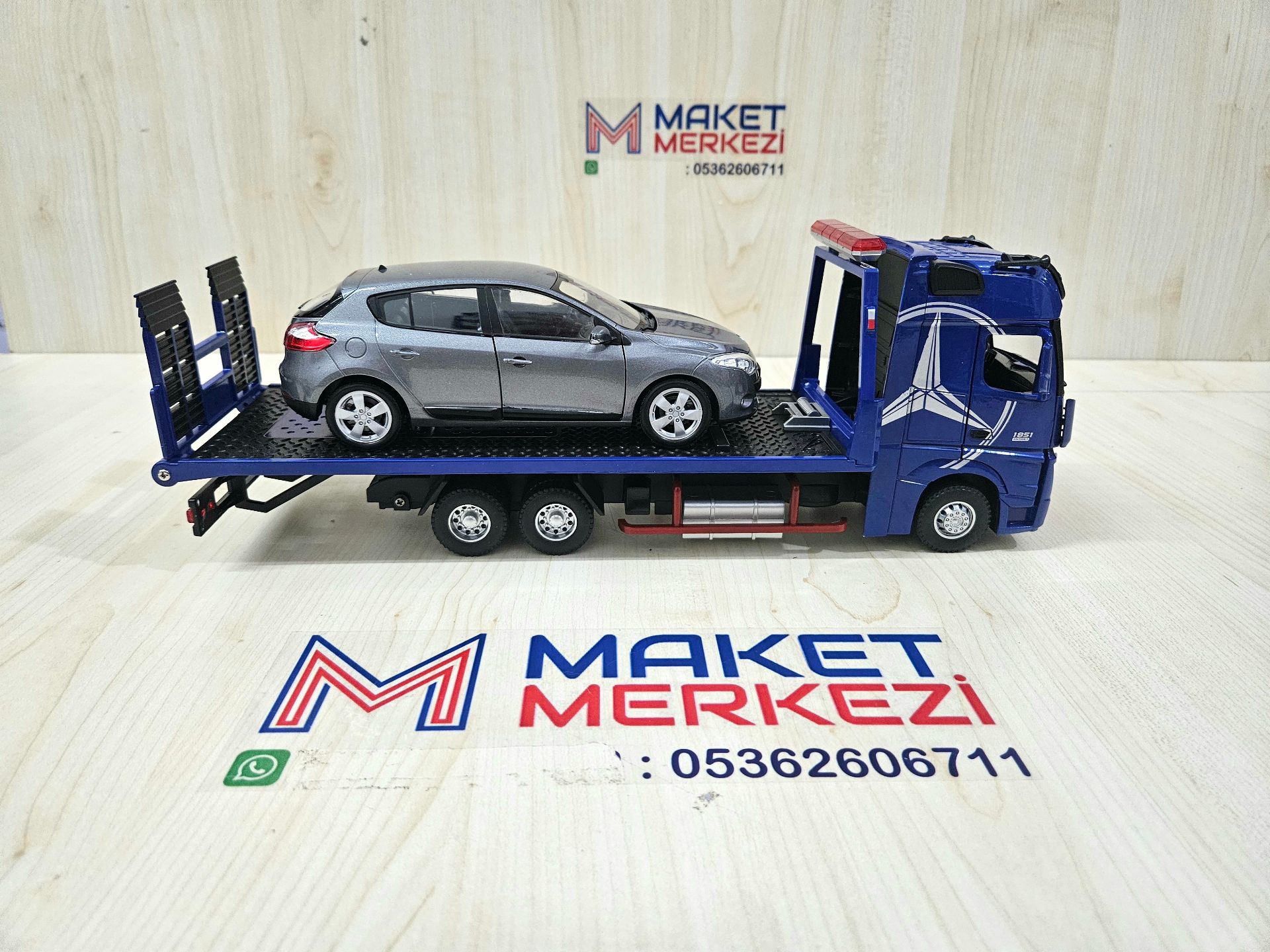 1/36 MAVİ MERCEDES ACTROS 1851 OTO KURTARICI ÇEKİCİ MAKETİ