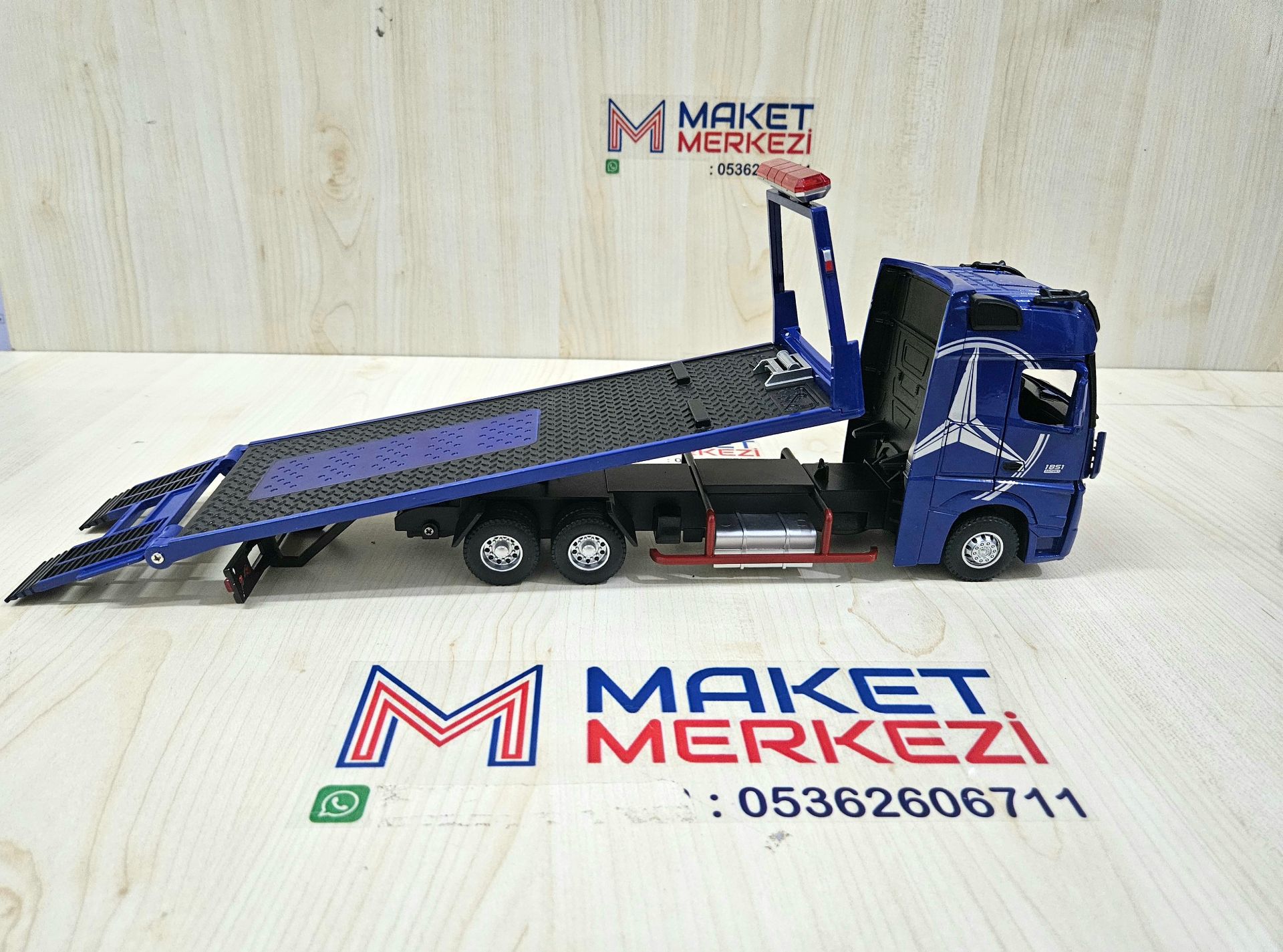 1/36 MAVİ MERCEDES ACTROS 1851 OTO KURTARICI ÇEKİCİ MAKETİ