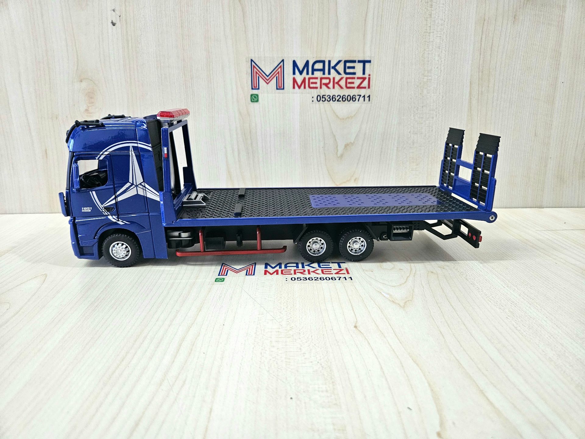1/36 MAVİ MERCEDES ACTROS 1851 OTO KURTARICI ÇEKİCİ MAKETİ