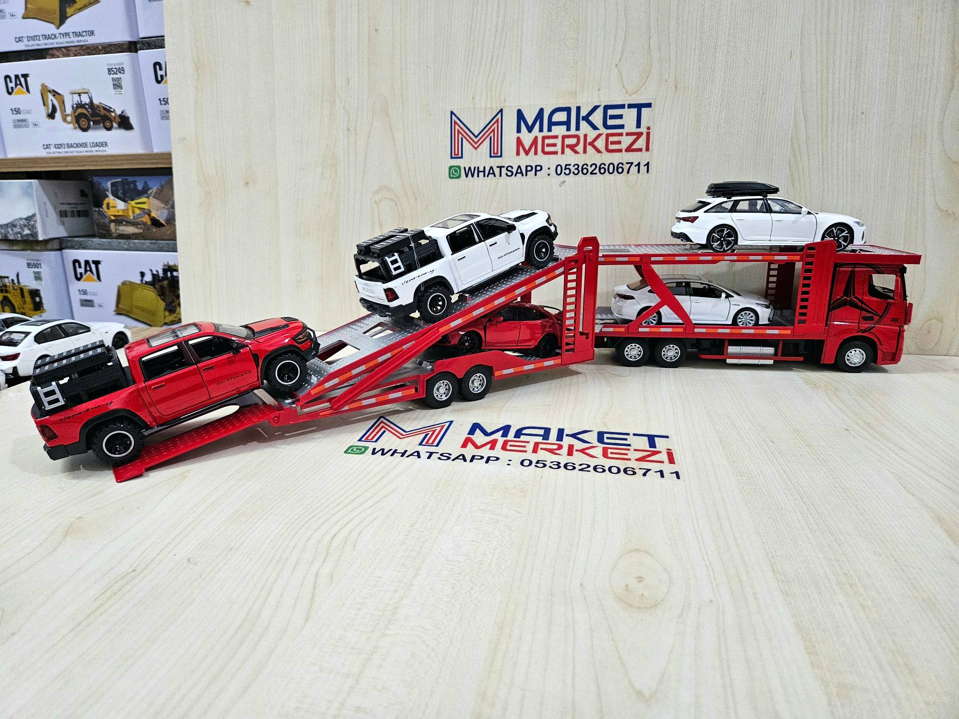 1/36 KIRMIZI MERCEDES ACTROS 1851 OTOMOBİL TRANSPORTER MAKETİ