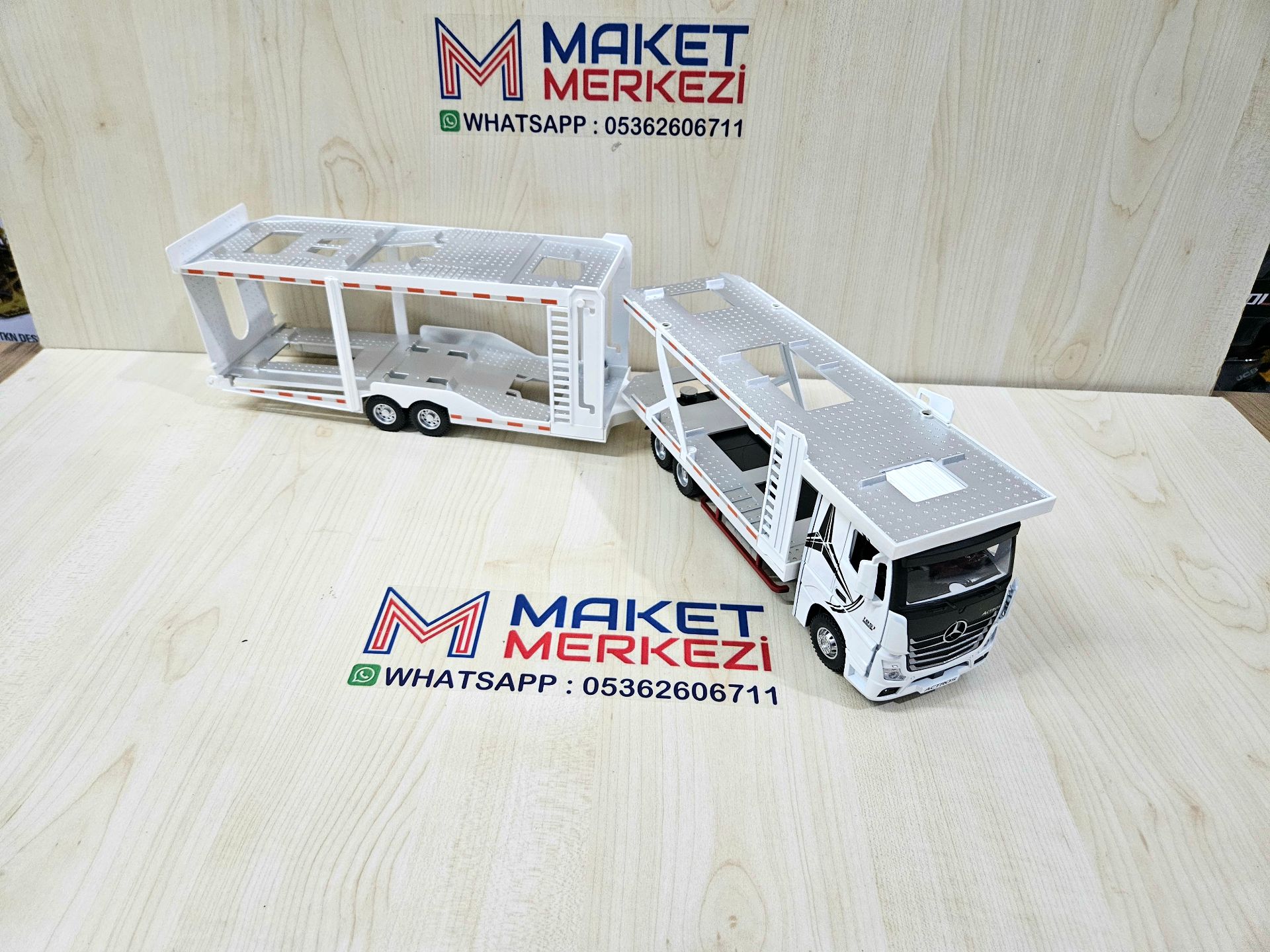 1/36 BEYAZ MERCEDES ACTROS 1851 OTOMOBİL TRANSPORTER MAKETİ