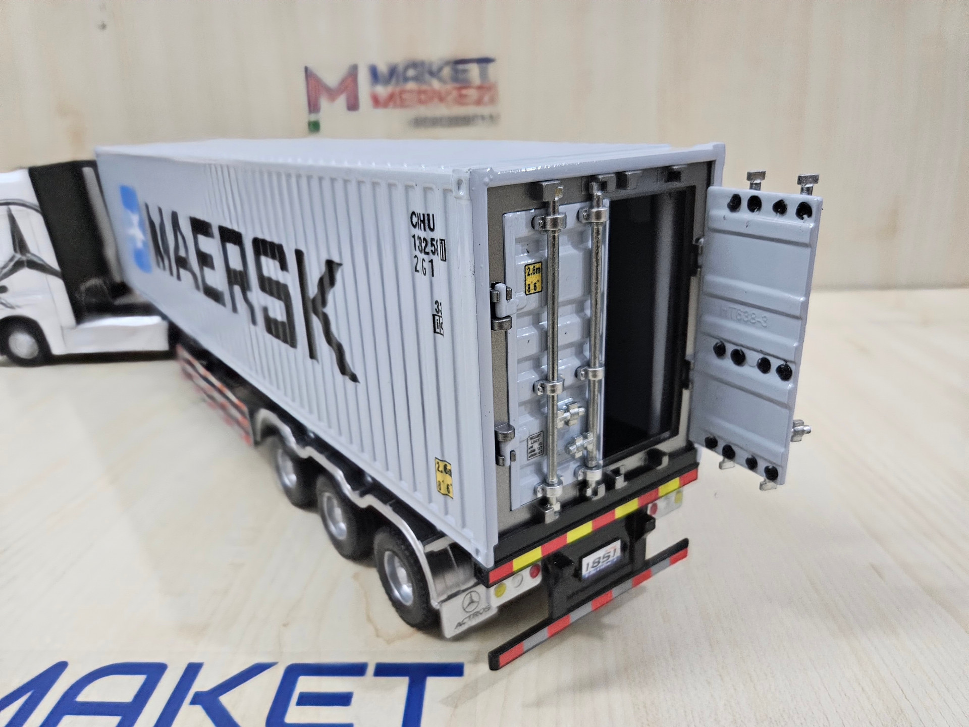 1/36 BEYAZ MERCEDES ACTROS 1851 MAERSK KONTEYNER DORSELİ TIR MAKETİ
