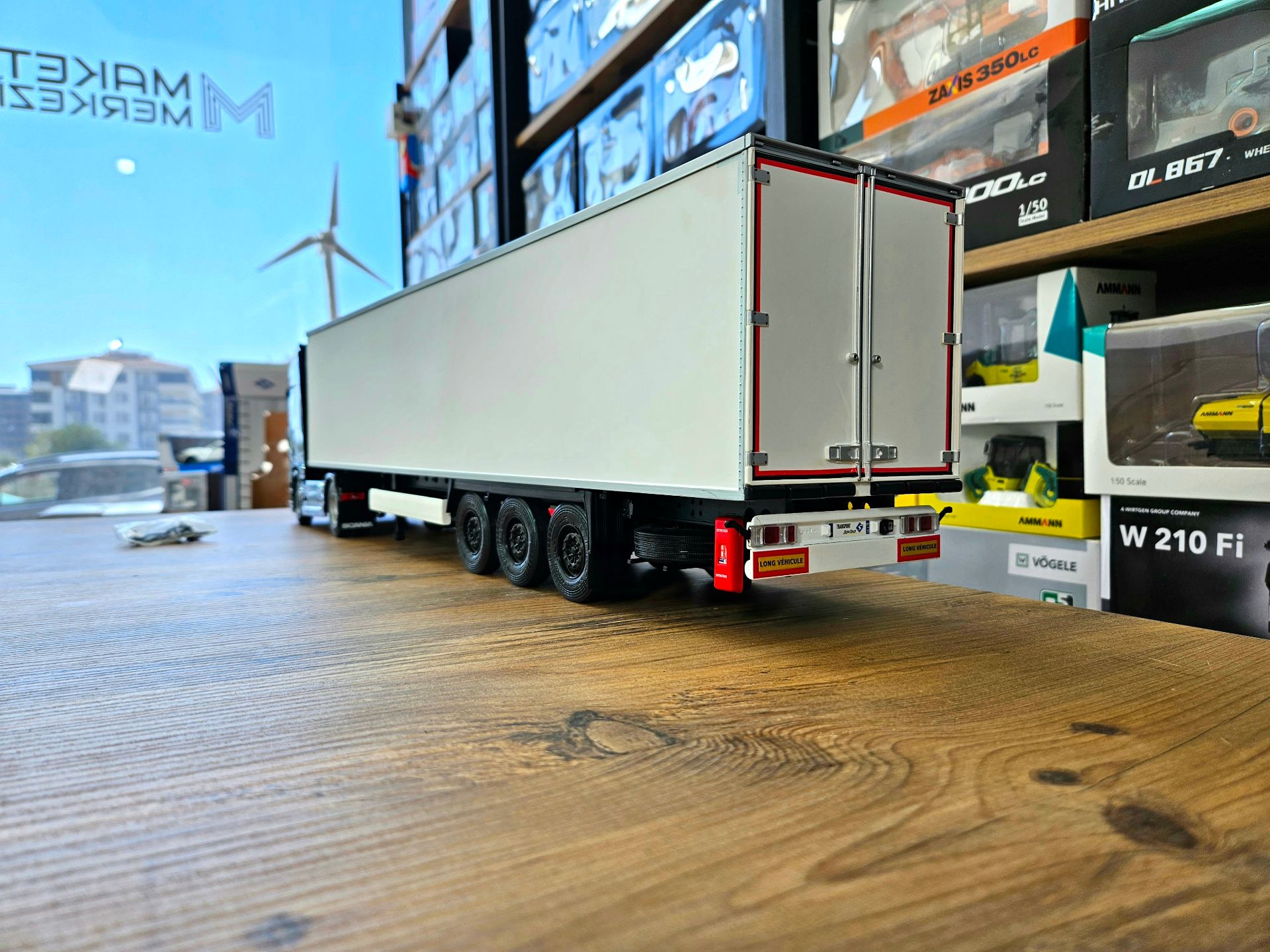 1/24 BEYAZ MERCEDES ACTROS MP5 1853 FRIGO DORSELİ TIR MAKETİ