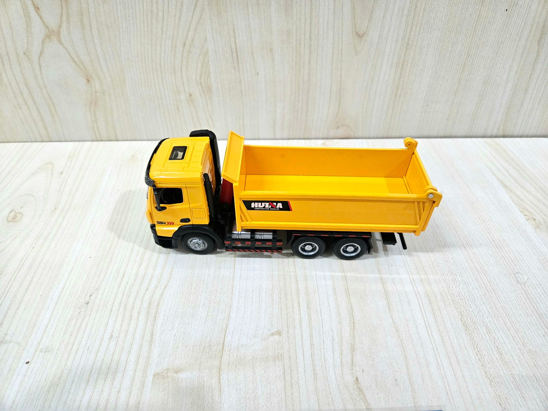 1/50 MERCEDES AROCS damperli kamyon MAKETİ HUİNA