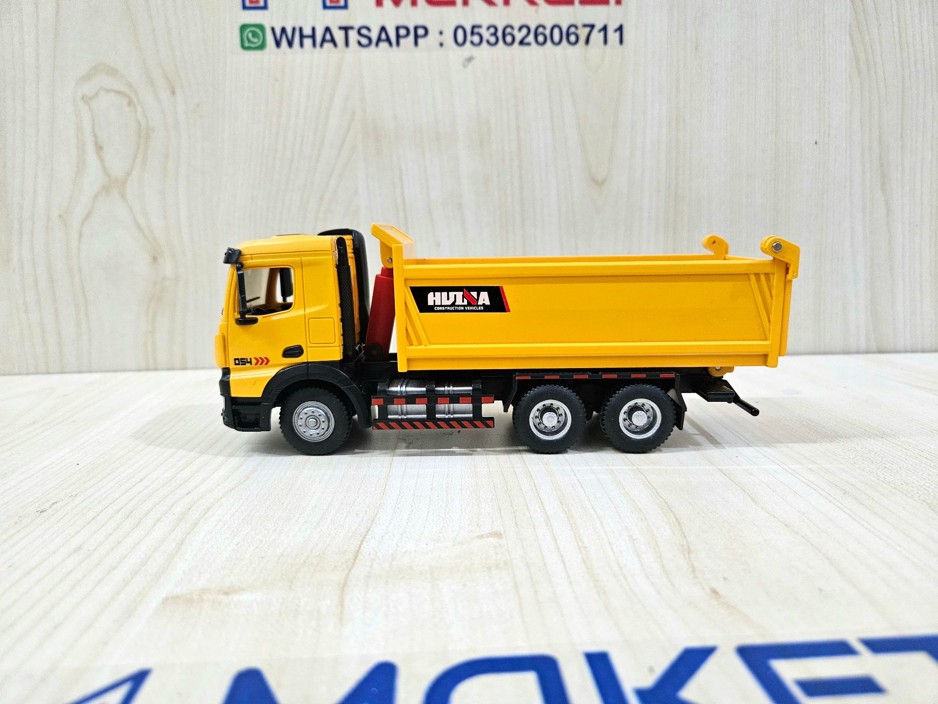 1/50 MERCEDES AROCS damperli kamyon MAKETİ HUİNA
