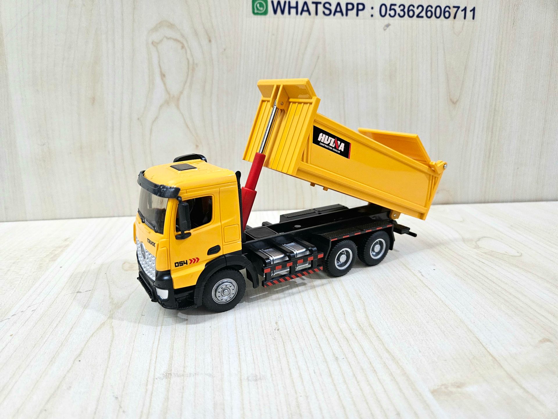 1/50 MERCEDES AROCS damperli kamyon MAKETİ HUİNA