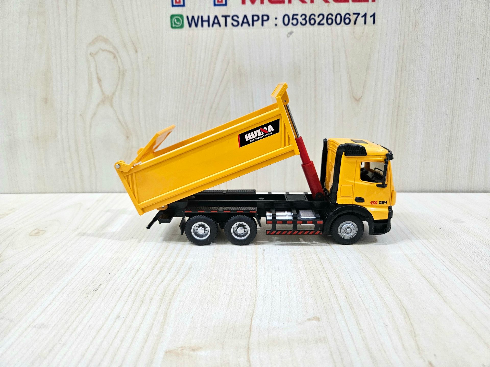 1/50 MERCEDES AROCS damperli kamyon MAKETİ HUİNA