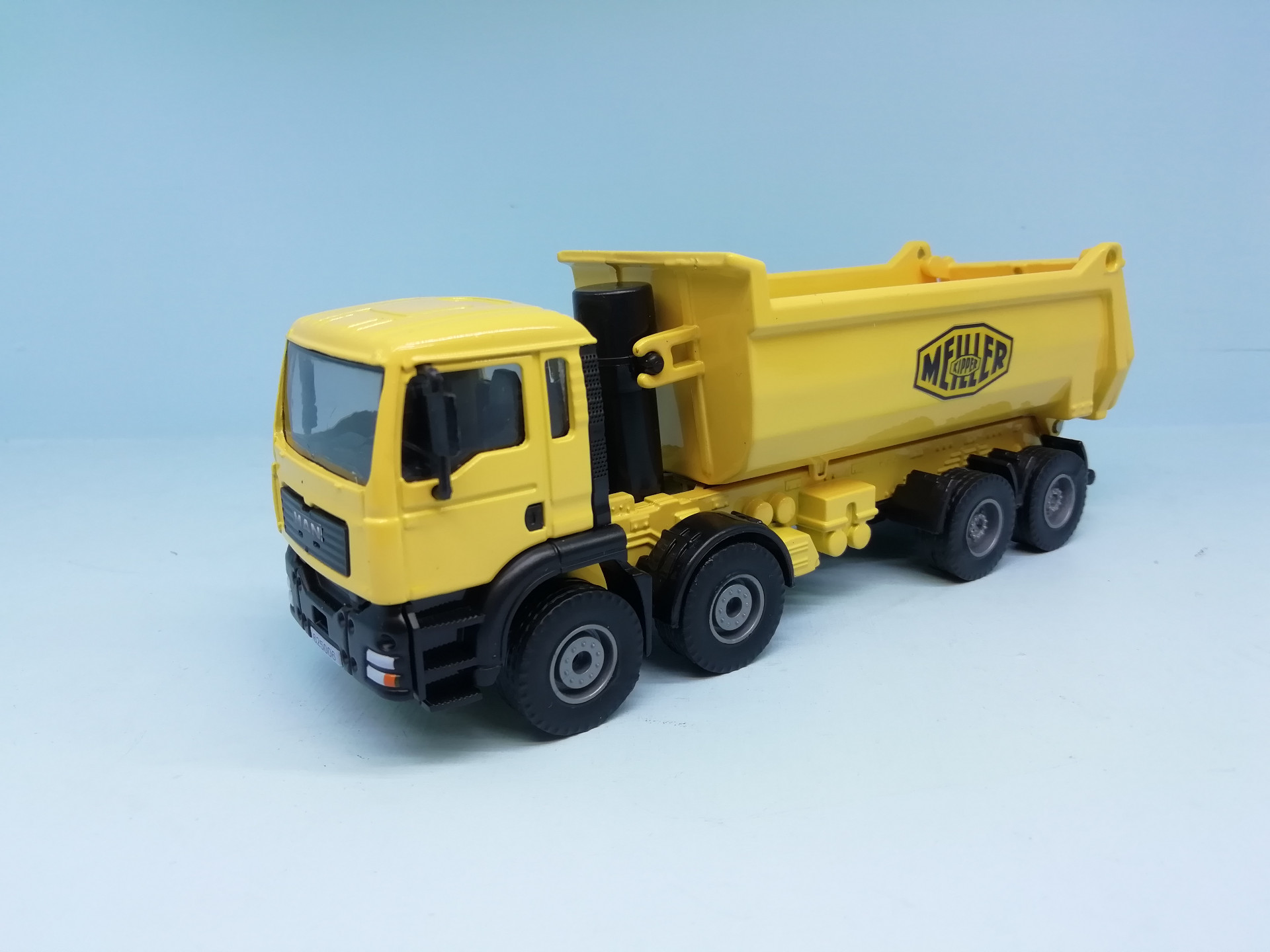 1/50 KAIDIWEI MAN TGS 8X4 DAMPERLİ KAMYON MAKETİ * sarı