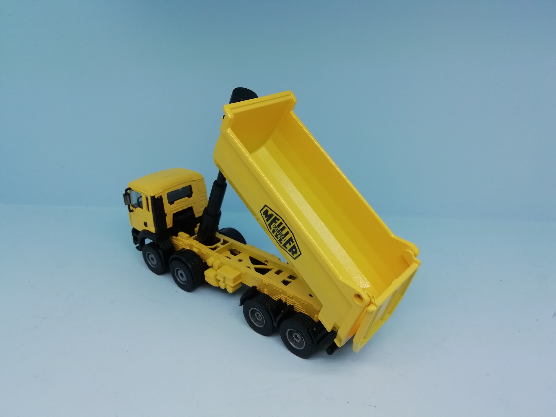 1/50 KAIDIWEI MAN TGS 8X4 DAMPERLİ KAMYON MAKETİ * sarı