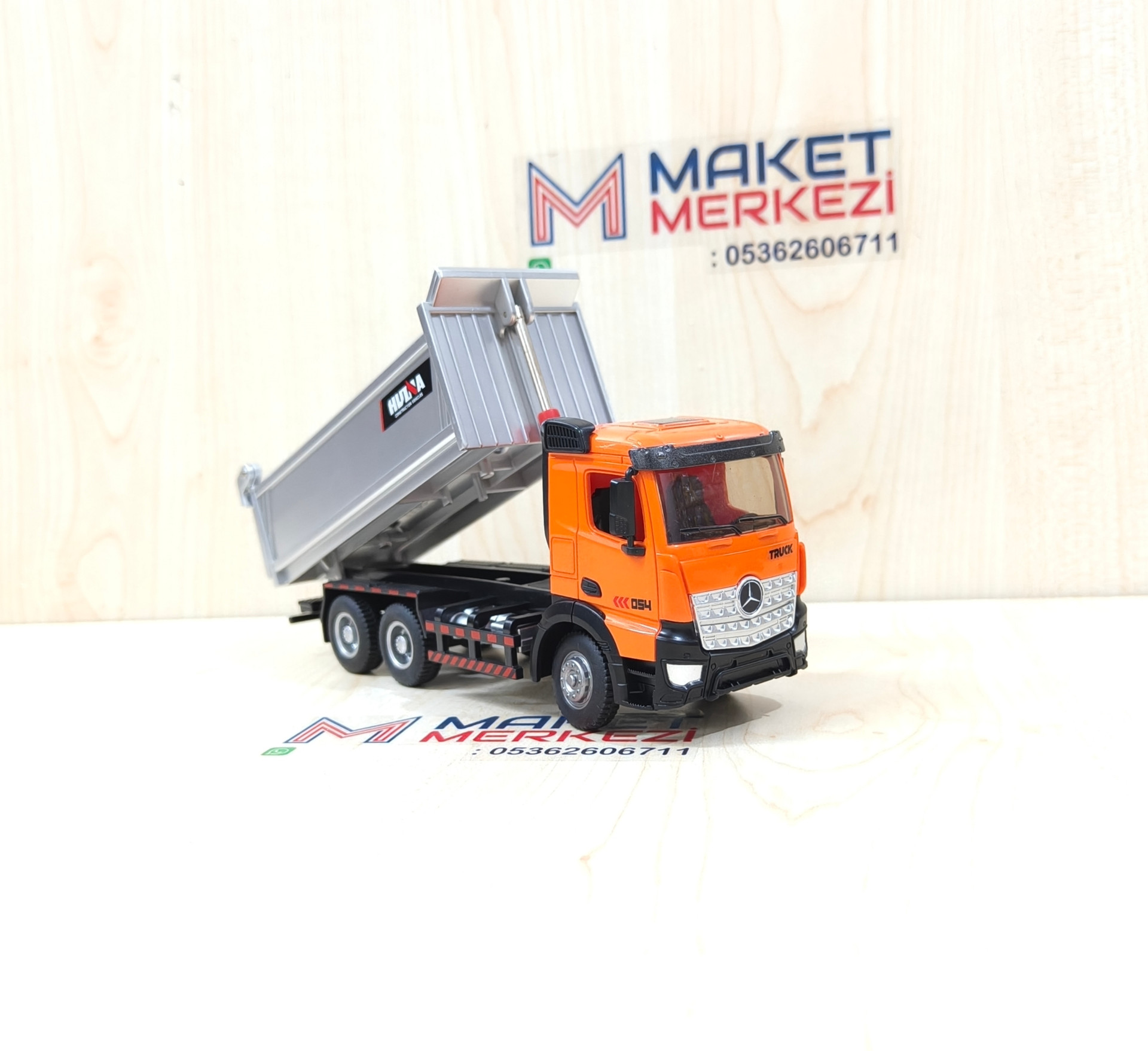 1/50 MERCEDES AROCS damperli kamyon MAKETİ HUİNA