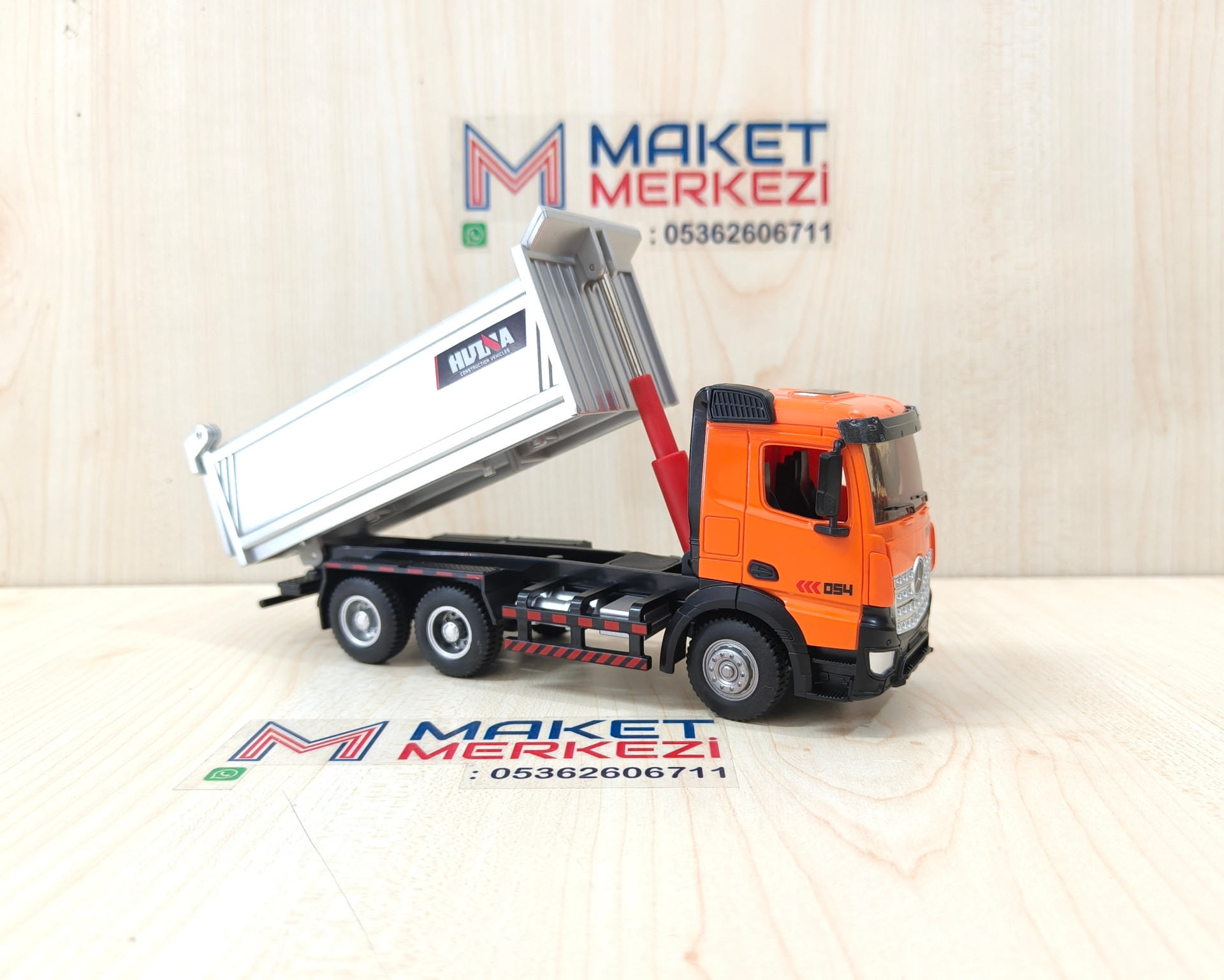 1/50 MERCEDES AROCS damperli kamyon MAKETİ HUİNA
