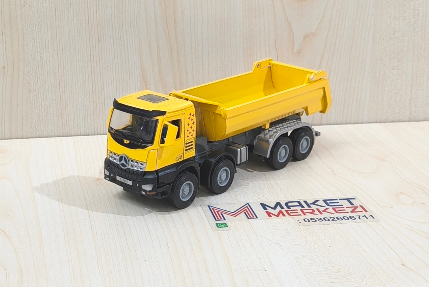 1/50 MERCEDES AROCS 8X4 DAMPERLİ KAMYON MAKETİ JINGBANG