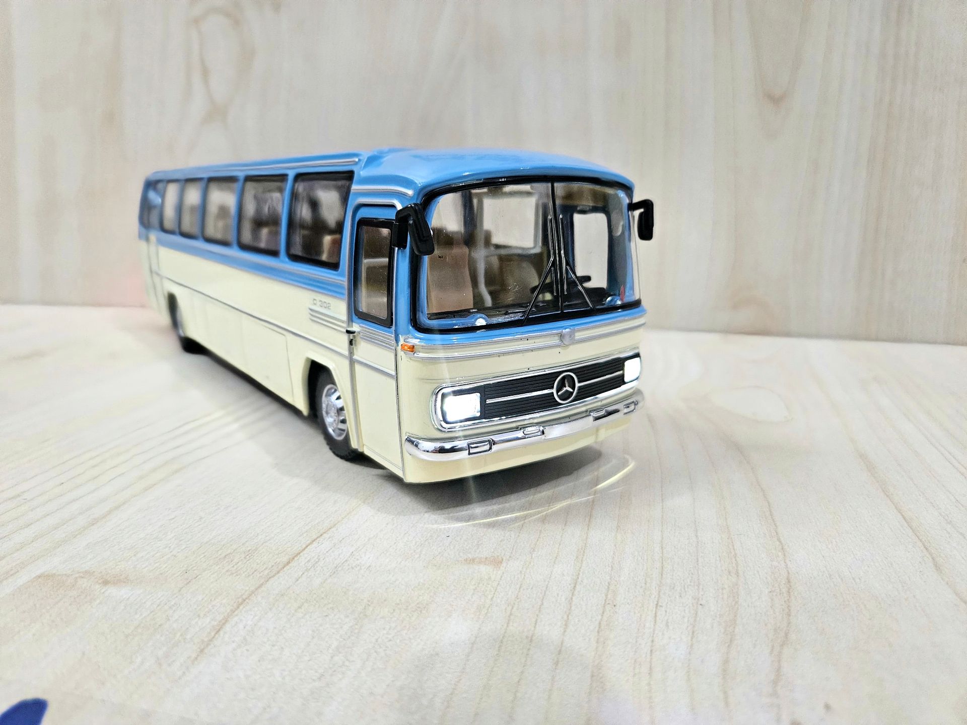 1/43 MERCEDES BENZ O302 OTOBÜS MAKETİ MAVİ