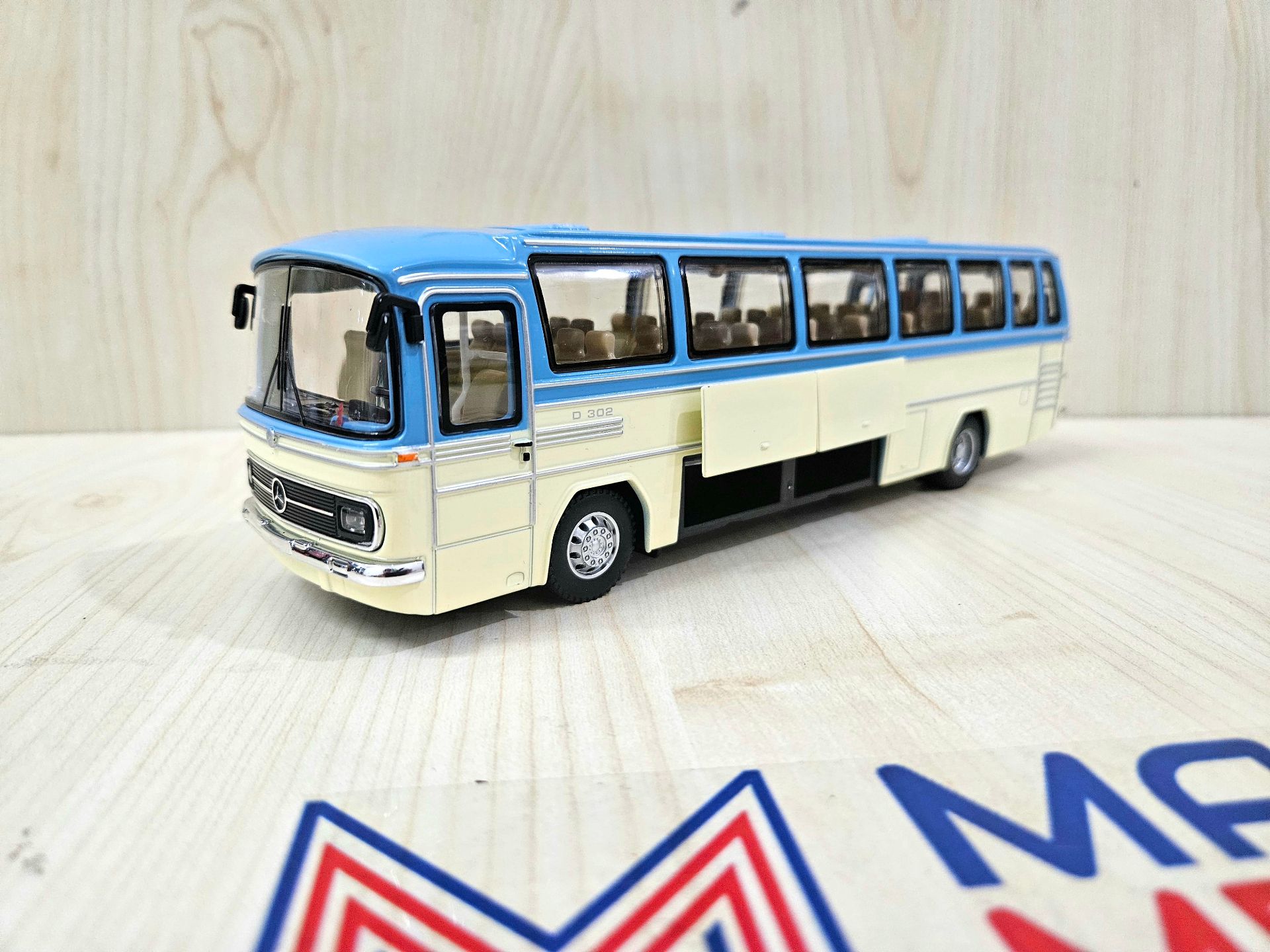 1/43 MERCEDES BENZ O302 OTOBÜS MAKETİ MAVİ
