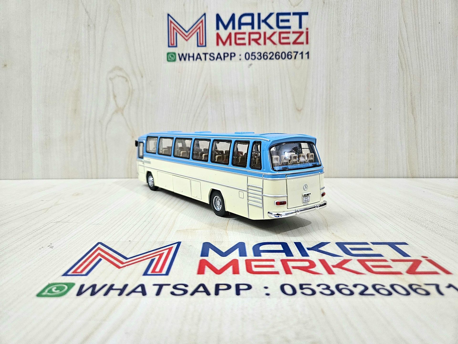 1/43 MERCEDES BENZ O302 OTOBÜS MAKETİ MAVİ