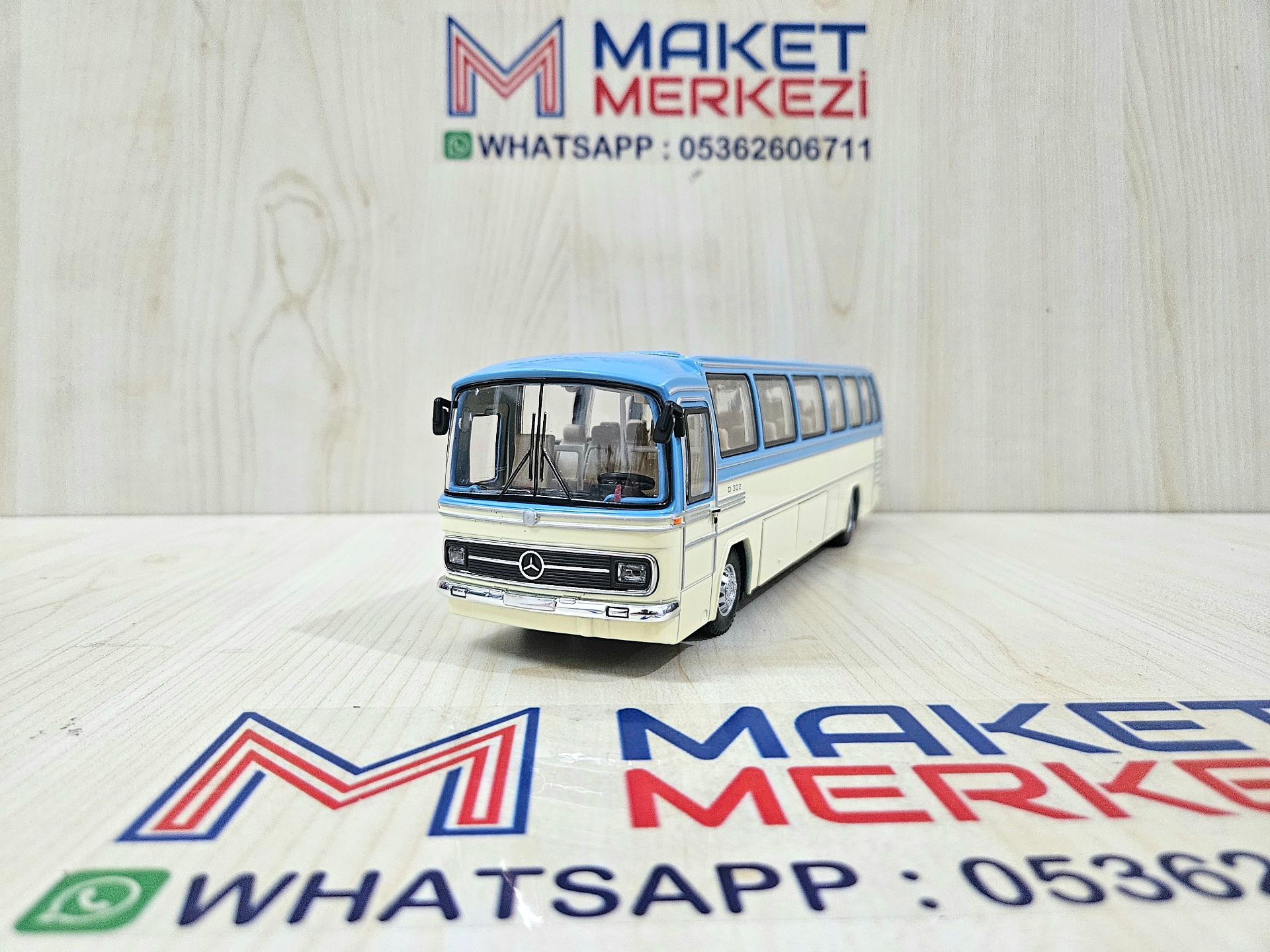 1/43 MERCEDES BENZ O302 OTOBÜS MAKETİ MAVİ