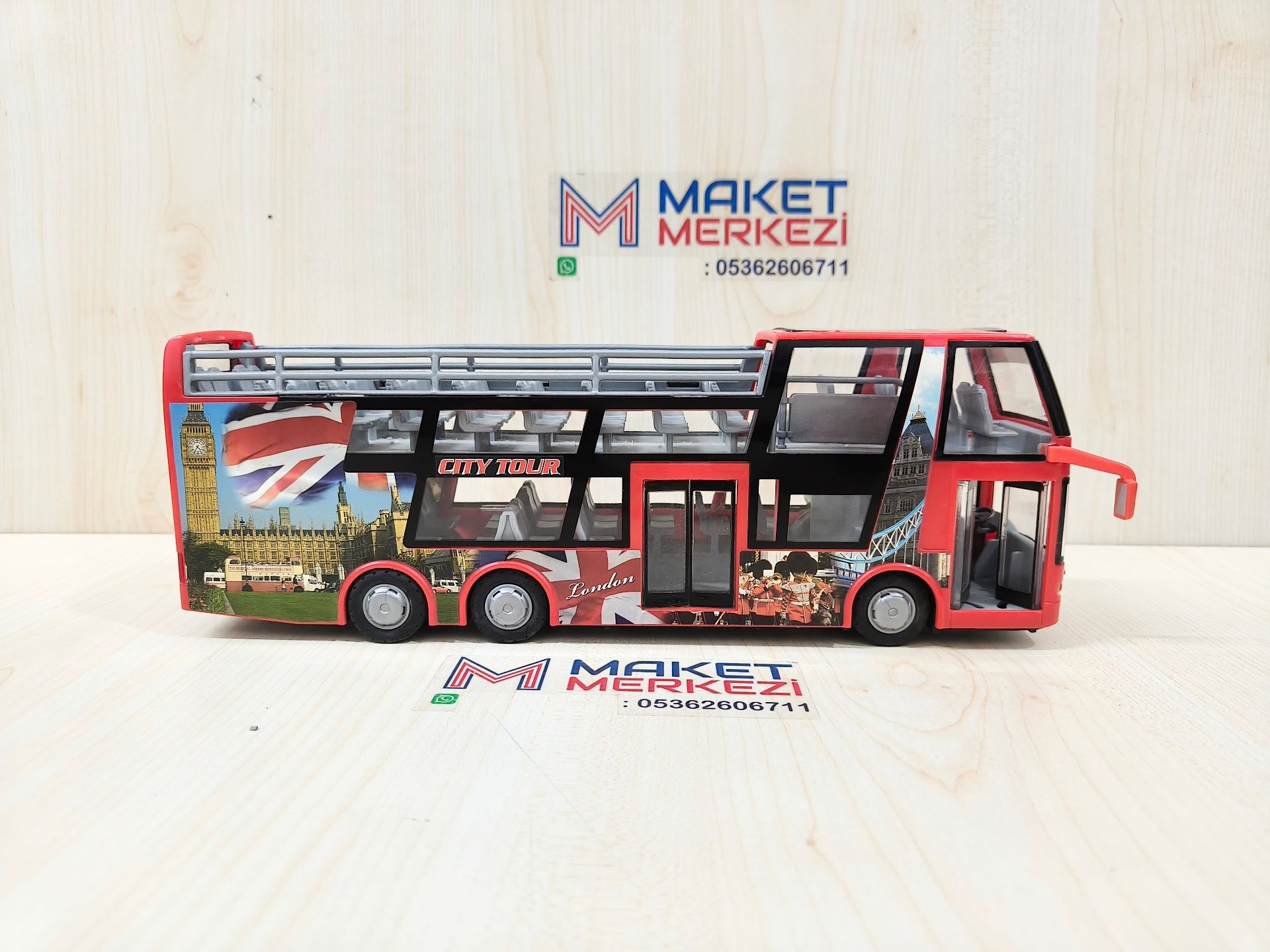 1/43 KIRMIZI ÇİFT KATLI ÜSTÜ AÇIK OTOBÜS MAKETİ