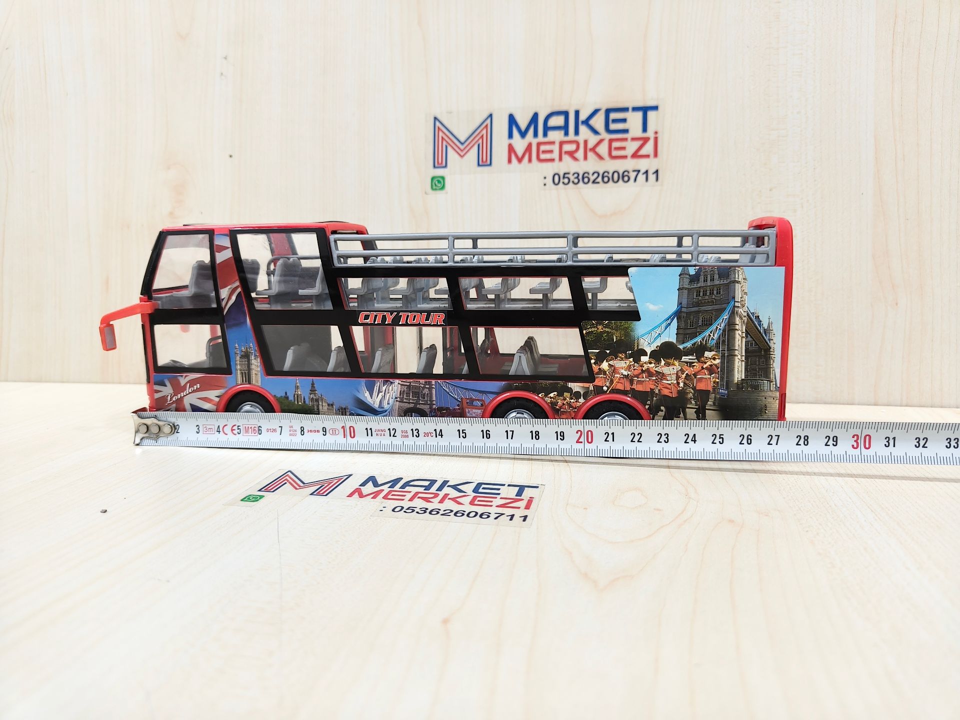 1/43 KIRMIZI ÇİFT KATLI ÜSTÜ AÇIK OTOBÜS MAKETİ
