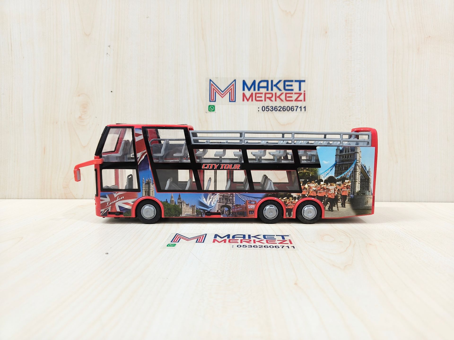 1/43 KIRMIZI ÇİFT KATLI ÜSTÜ AÇIK OTOBÜS MAKETİ