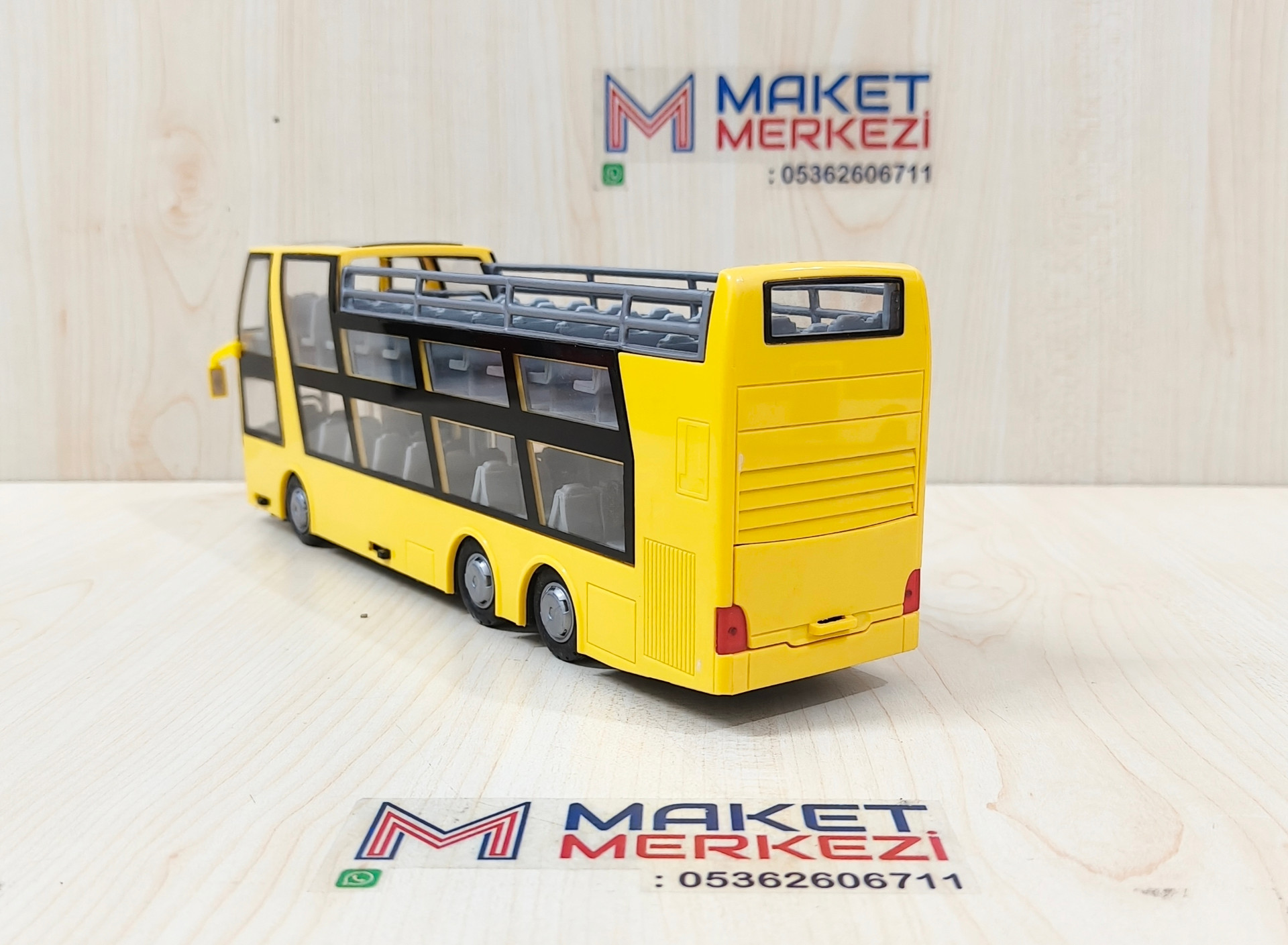 1/43 SARI ÇİFT KATLI ÜSTÜ AÇIK OTOBÜS MAKETİ