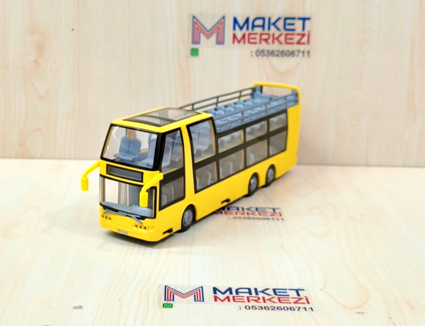 1/43 SARI ÇİFT KATLI ÜSTÜ AÇIK OTOBÜS MAKETİ