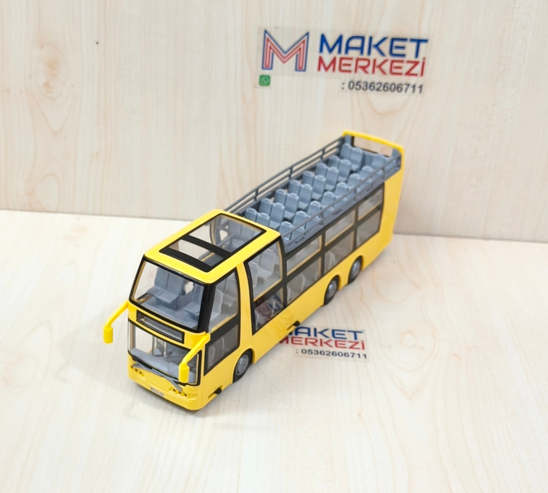 1/43 SARI ÇİFT KATLI ÜSTÜ AÇIK OTOBÜS MAKETİ