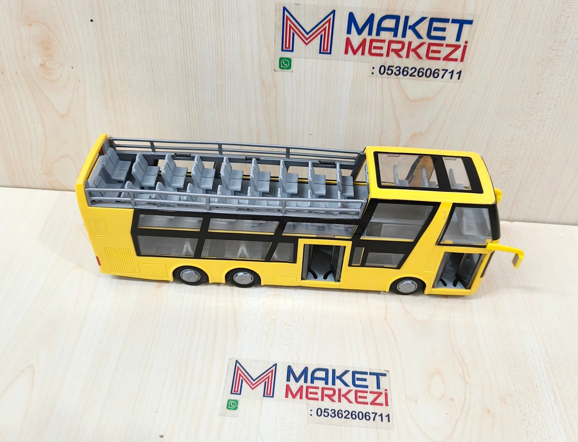 1/43 SARI ÇİFT KATLI ÜSTÜ AÇIK OTOBÜS MAKETİ