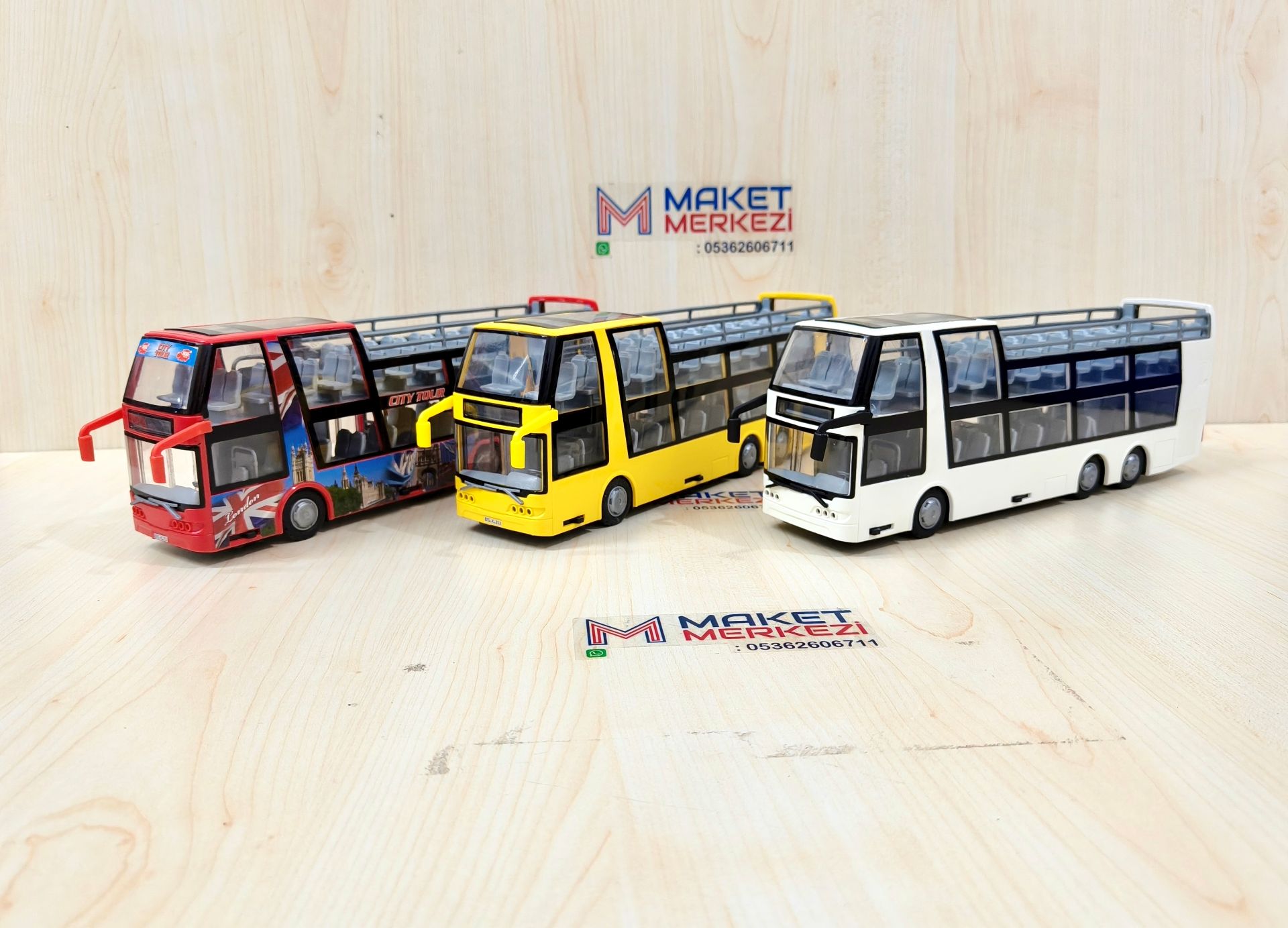 1/43 BEYAZ ÇİFT KATLI ÜSTÜ AÇIK OTOBÜS MAKETİ