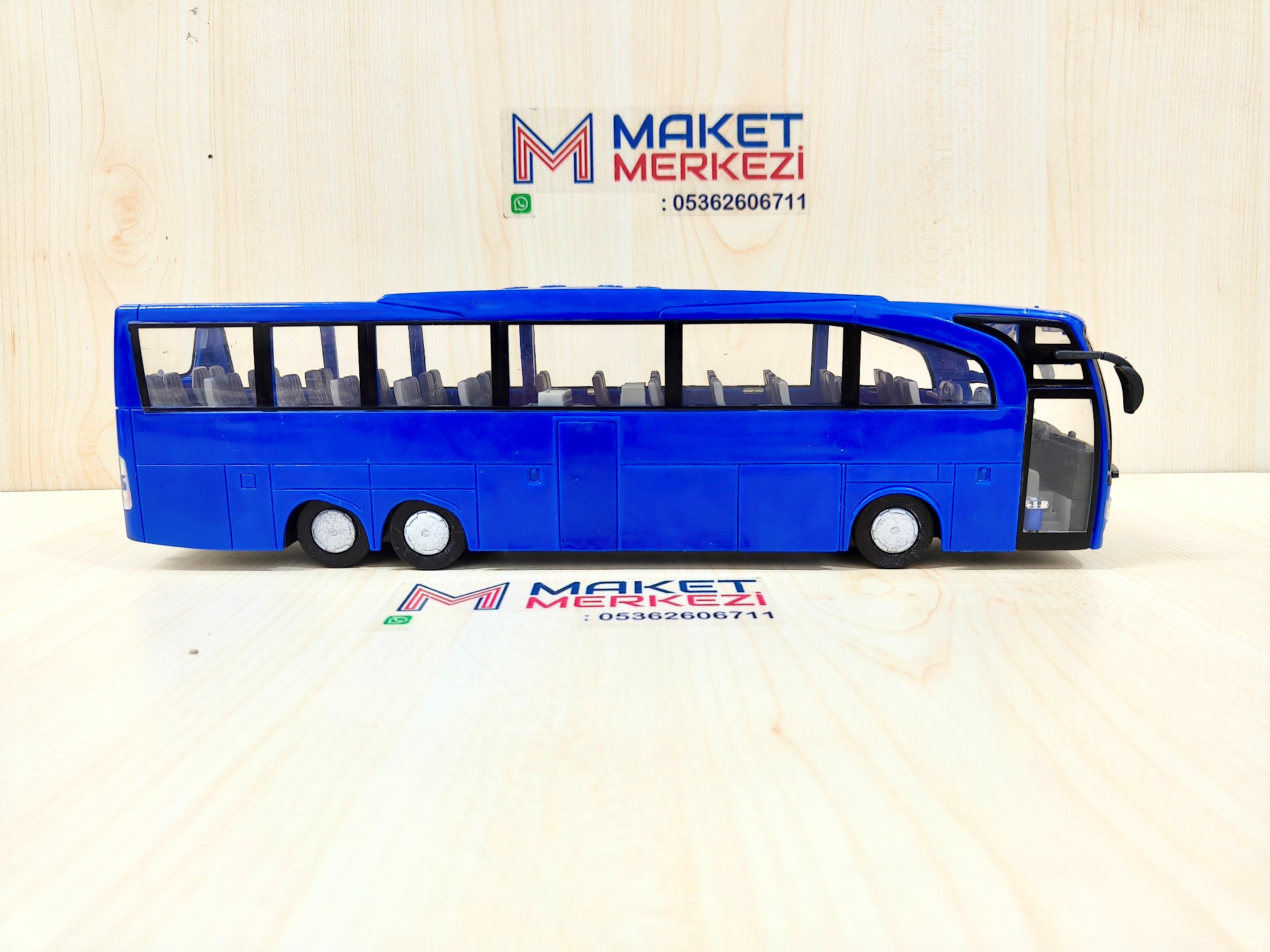 1/43 MERCEDES BENZ TRAVEGO OTOBÜS MAKETİ MAVİ