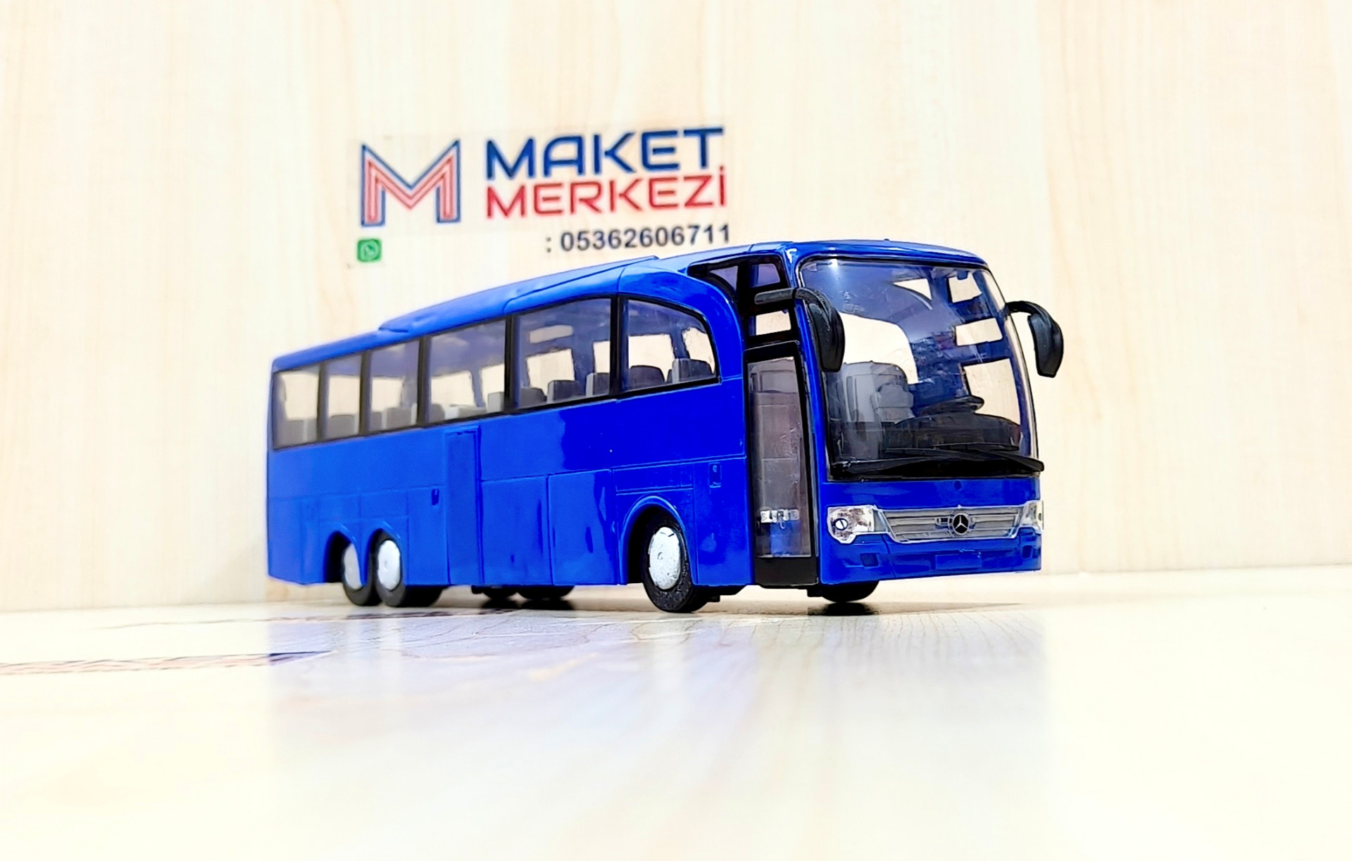 1/43 MERCEDES BENZ TRAVEGO OTOBÜS MAKETİ MAVİ