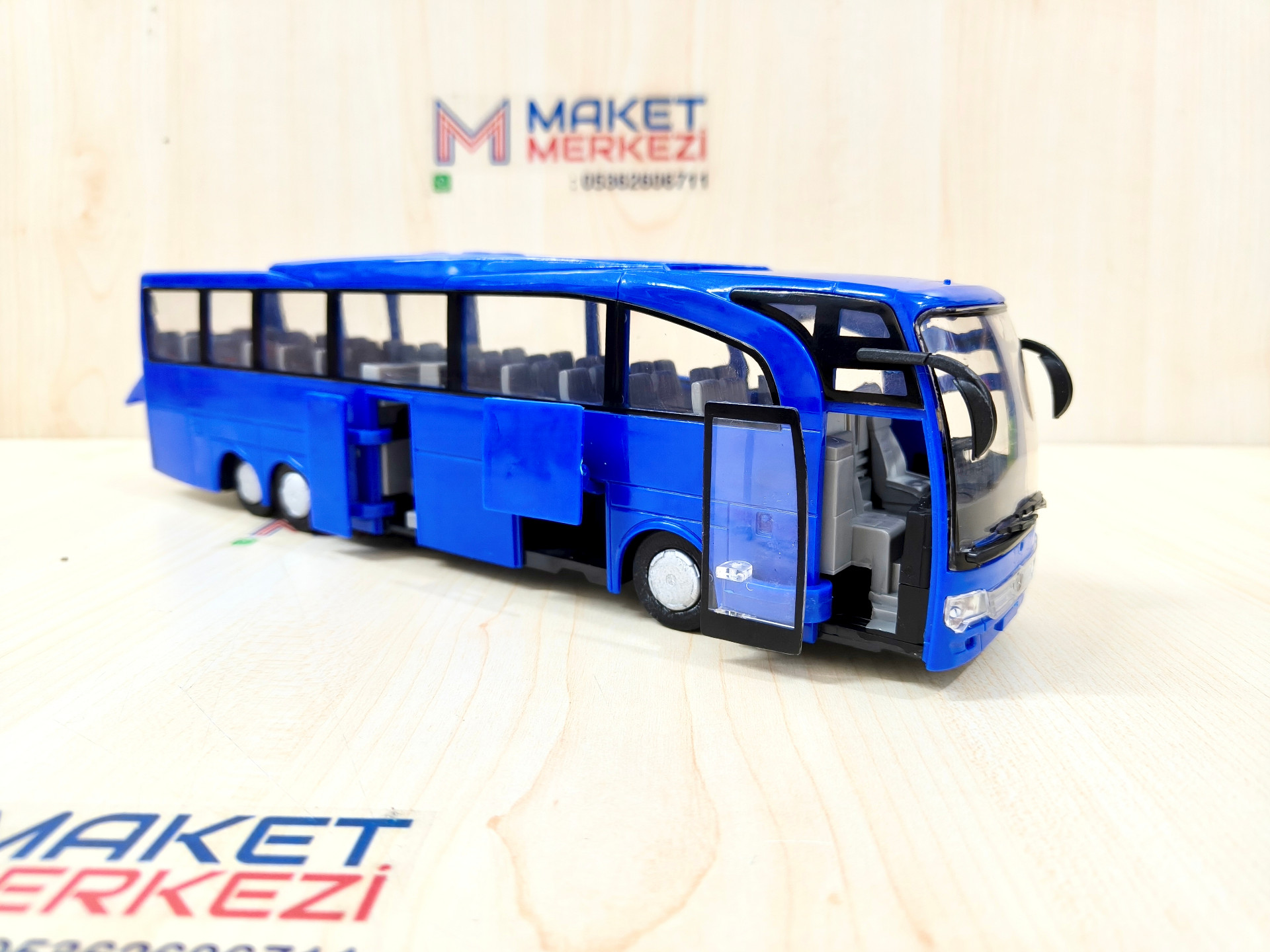 1/43 MERCEDES BENZ TRAVEGO OTOBÜS MAKETİ MAVİ