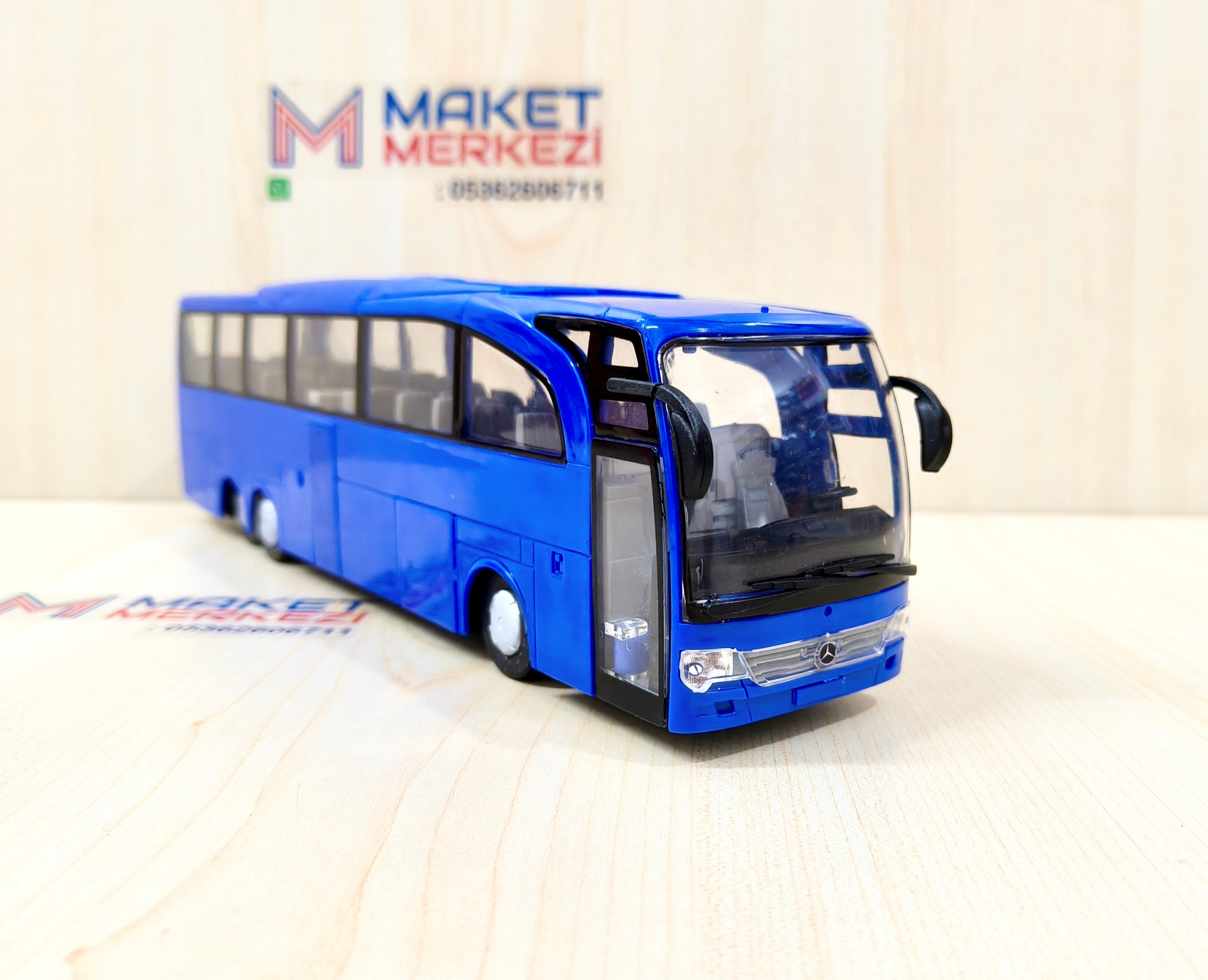 1/43 MERCEDES BENZ TRAVEGO OTOBÜS MAKETİ MAVİ