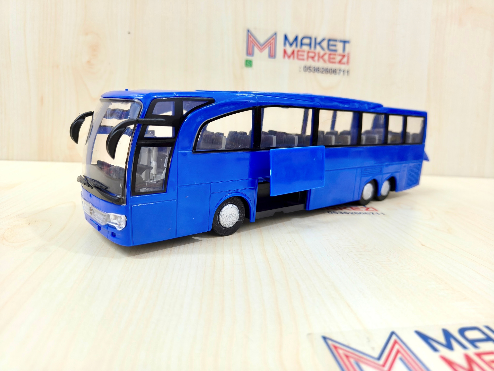 1/43 MERCEDES BENZ TRAVEGO OTOBÜS MAKETİ MAVİ