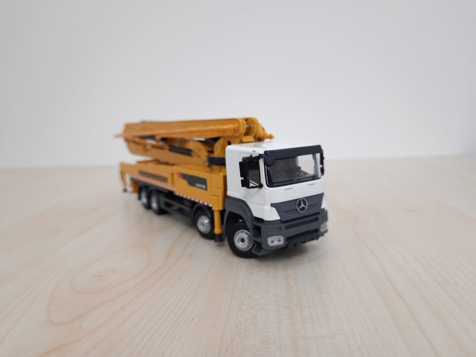 1/50 MERCEDES AXOR 8X4 PUTZMEISTER LOGOLU 52 lik BETON POMPASI