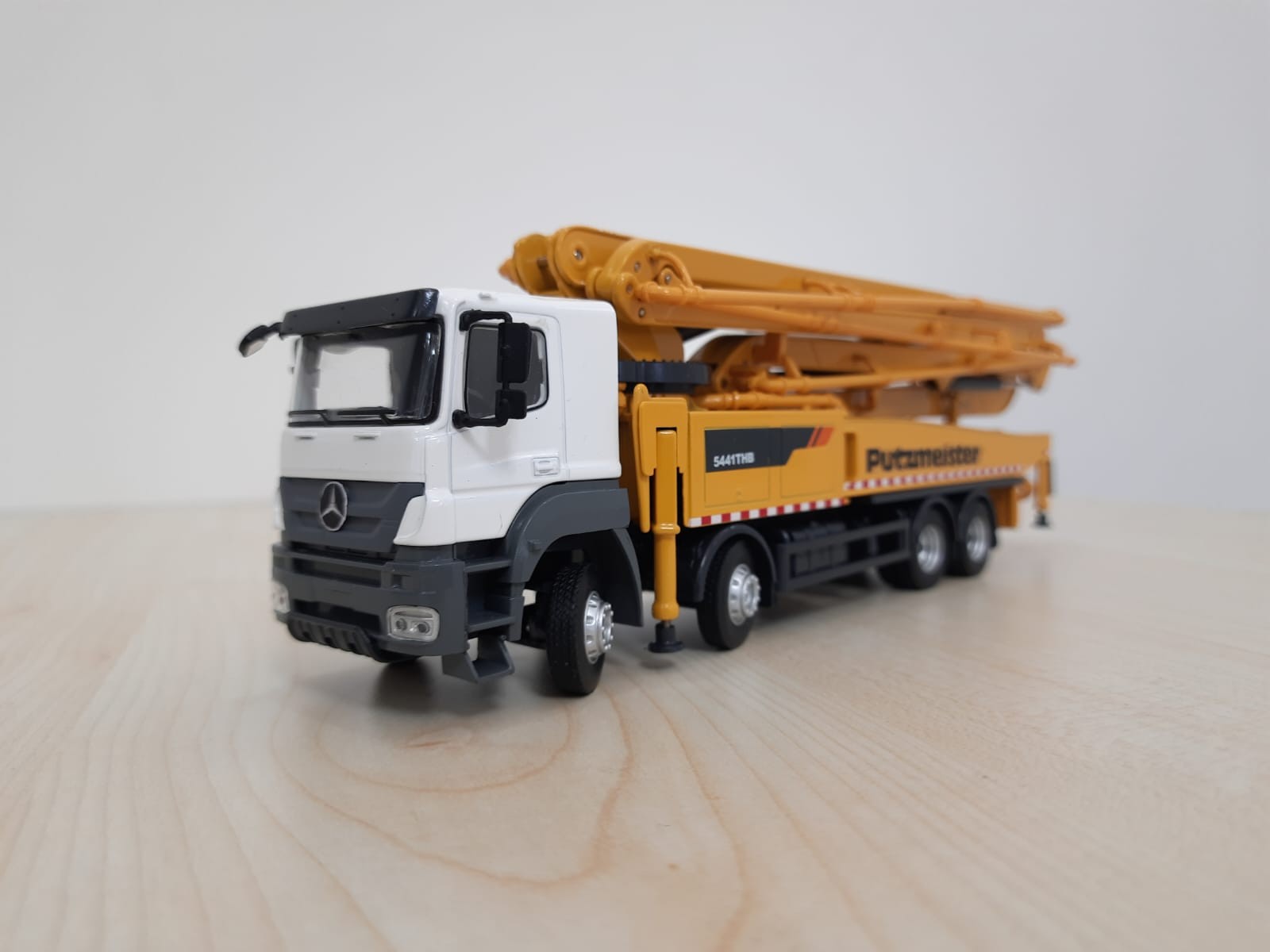 1/50 MERCEDES AXOR 8X4 PUTZMEISTER LOGOLU 52 lik BETON POMPASI