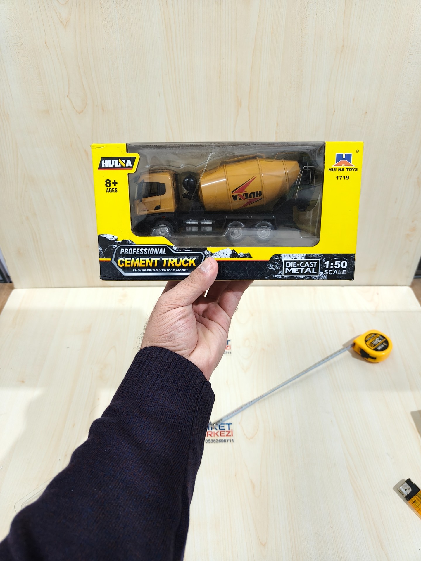 1/50 Metal HUİNA BETON MİKSERİ MAKETİ 