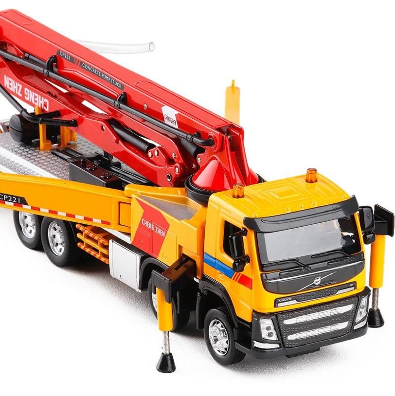 1/50 VOLVO FH 8X4 BETON POMPASI MAKETİ (turuncu)