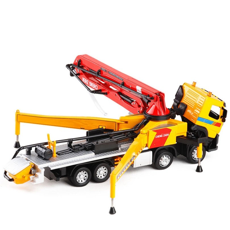 1/50 VOLVO FH 8X4 BETON POMPASI MAKETİ (turuncu)