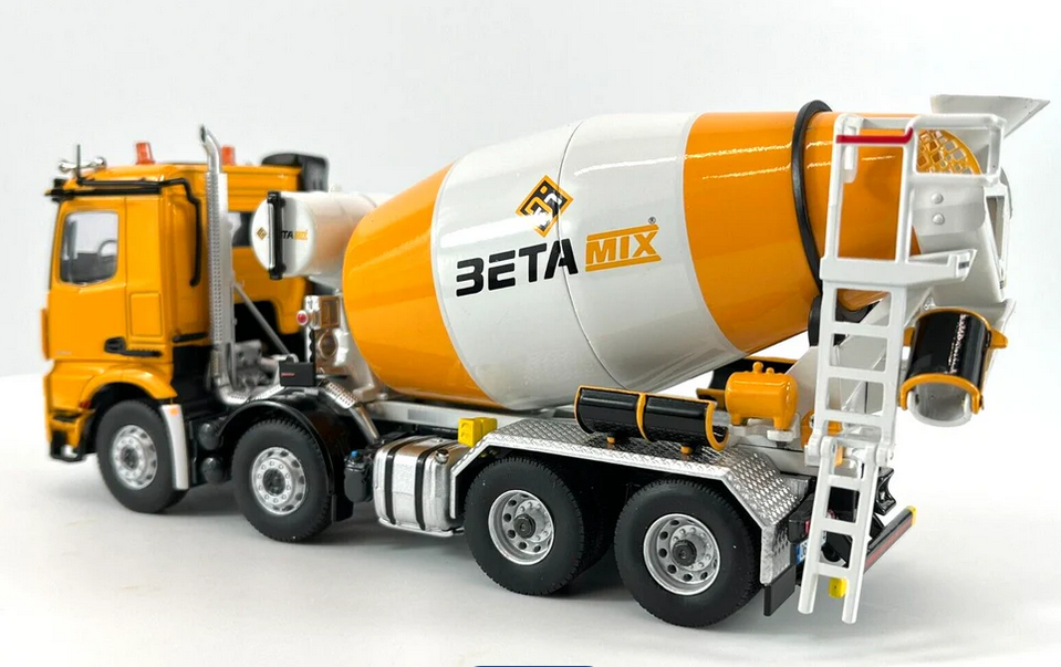 1/50 MERCEDES AROCS 8X4 BETAMIX BETON MİKSERİ MAKETİ