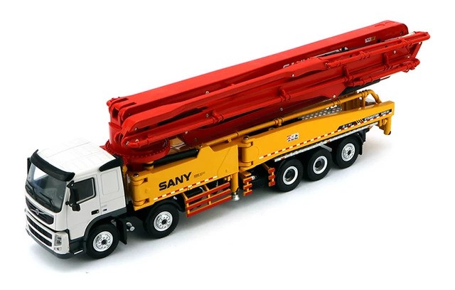 1/50 VOLVO 10X4 SANY 62M BETON POMPASI MAKETİ