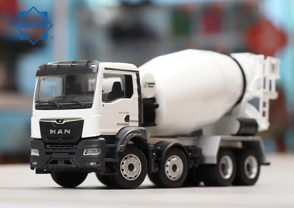 1/50 MAN TGS NN 8X4 SCHWING BETON MİKSERİ MAKETİ