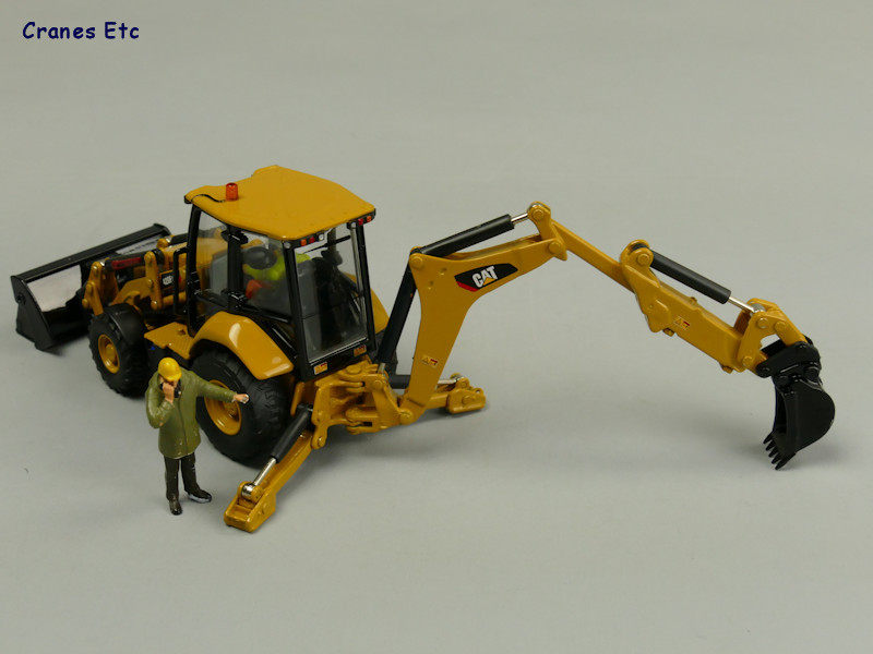 1/50 CAT 420F2 IT BEKOLODER MAKETİ DM85233