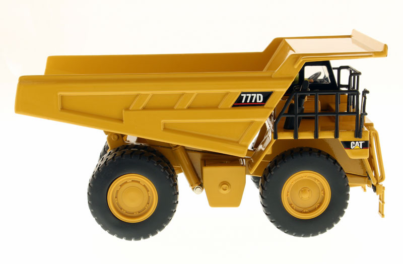 1/50 CAT 777D MADEN KAMYON MAKETİ DM85104C