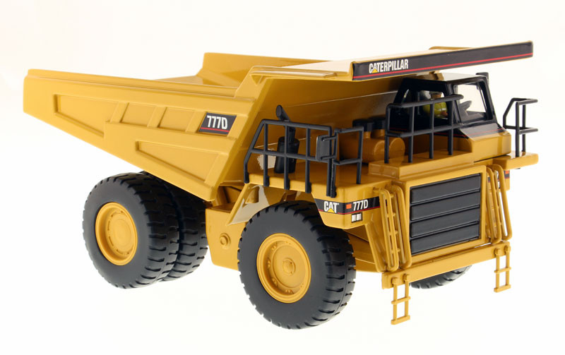 1/50 CAT 777D MADEN KAMYON MAKETİ DM85104C