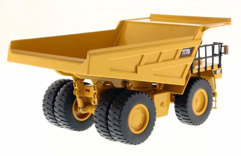 1/50 CAT 777D MADEN KAMYON MAKETİ DM85104C