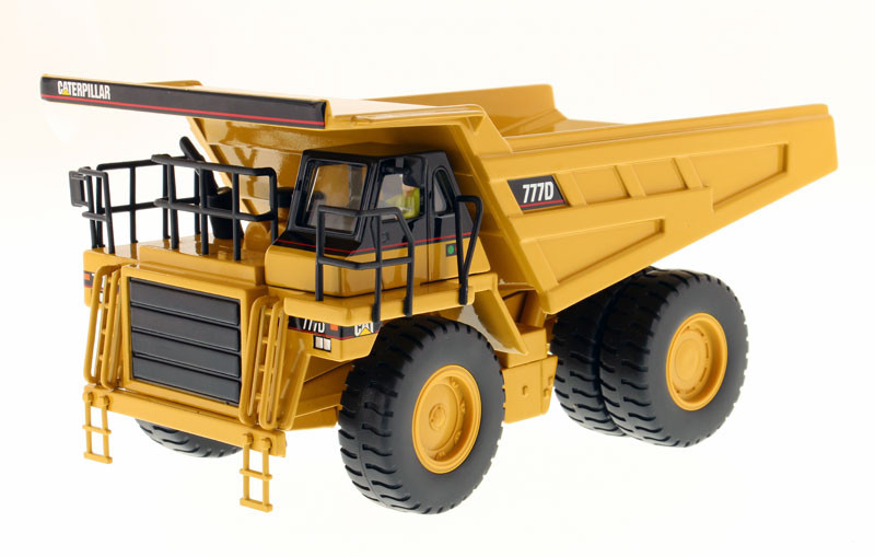 1/50 CAT 777D MADEN KAMYON MAKETİ DM85104C