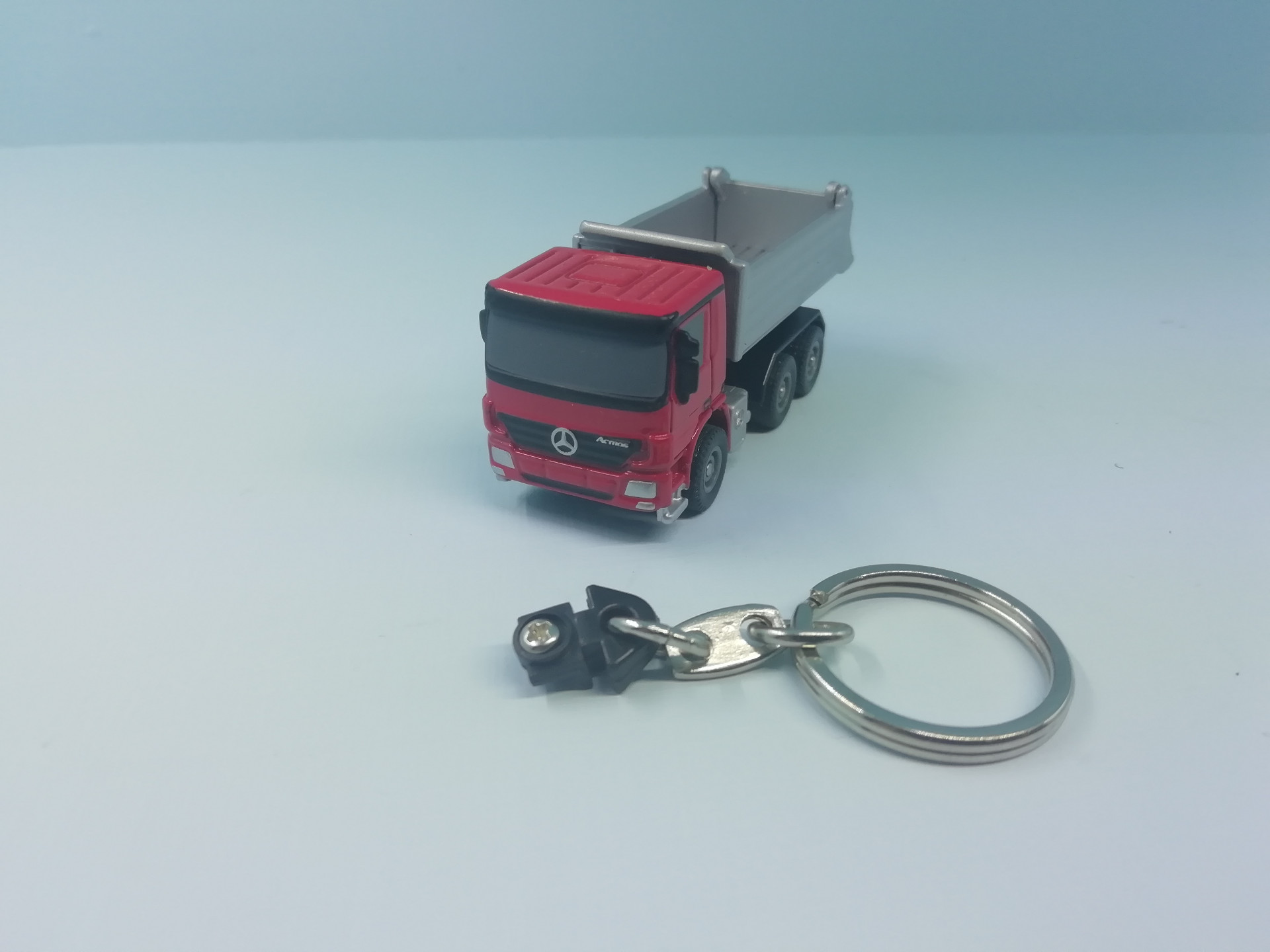MERCEDES ACTROS KAMYON ANAHTARLIK
